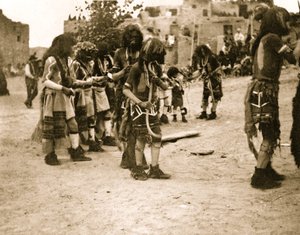 Portare i serpenti 1900 (foto)