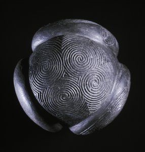 Sfera scolpita da Glass Hill, Towie, Aberdeenshire, Neolitico, c. 3000 a.C.