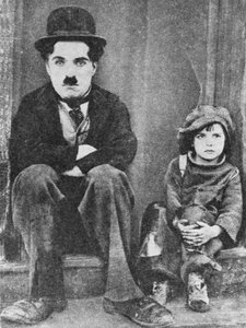 Charlie Chaplin e Jackie Coogan in Il monello da Unbekannt