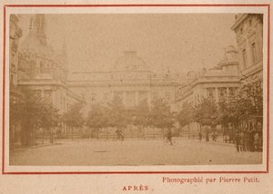 Comune di Parigi (1871): vista del Palais de Justice a Parigi dopo l