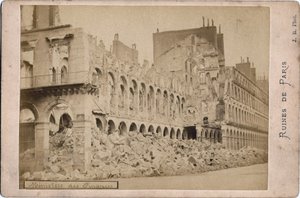 Comune di Parigi: vista delle rovine del Ministero delle Finanze a Parigi nel maggio 1871 da Unbekannt