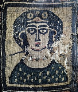 Tessuto copto con ritratto di una donna da Leopold Blonder