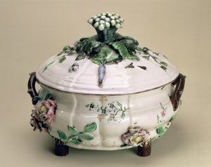 Zuppiera coperta, decorata con ornamenti applicati di fiori e verdure, di Johan Ludwig Eberhard Ehrenreich, Marieberg, fine XVIII secolo da Unbekannt