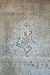 Rilievo di Apsara danzante sul muro esterno occidentale, Angkor Wat, Cambogia da Unbekannter Künstler