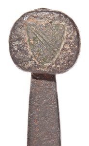 (dettaglio) da spada a due mani tardo medievale con lama vichinga e stemmi araldici della famiglia De Bohun da Unbekannt
