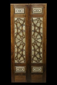 Porta con decorazione a stelle. Egitto, Cairo, circa 1380-1420. Legno di rosa, giuggiolo, ebano, avorio. Museo del Louvre