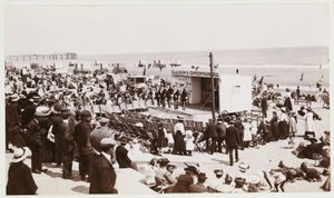 Intrattenitori sulla spiaggia di Ellison, c 1910 da Unbekannt