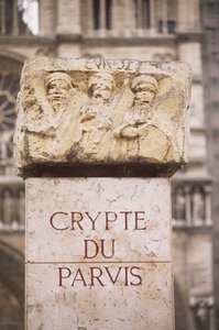 Francia, Parigi, iscrizione della Cripta del Parvis nella cripta archeologica, sull