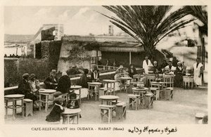 Francesi e marocchini al Cafè Oudaya, Rabat
