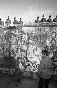 Riunificazione tedesca, caduta del Muro di Berlino, Germania da Unbekannt