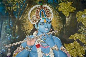 Induismo; dipinto di Lord Krishna con flauto; Durgiana Mandir Vishnu Temple; Amritsar; Punjab; India; Asia meridionale; Asia
