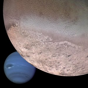 Montaggio di Nettuno e della sua luna Tritone