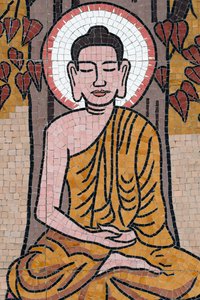 Pagoda buddista Ong Nui, affresco murale, La vita del Buddha, Buddha Shakyamuni seduto in meditazione sotto l