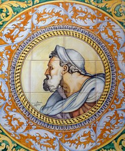 Pannello di maiolica dipinta raffigurante la testa di un vecchio nello stile di Michelangelo, realizzato da Ceramiche Desuir, Santo Stefano di Camastra, Sicilia, Italia, (dettaglio)