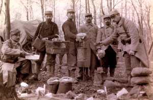 Fotografia da un album personale di un tenente di fanteria durante i primi mesi della Prima Guerra Mondiale da Unbekannt