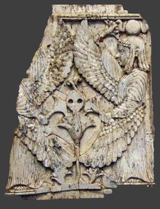 Placca raffigurante creature alate, Nimrud, Mesopotamia, VIII-VII secolo a.C.