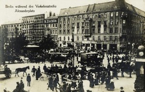 Scioperi dei trasporti a Berlino da Unbekannter Künstler