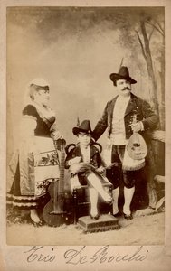 Trio De Bocchi, Lombardia, c.1880 (foto b/n) da Unbekannter Künstler