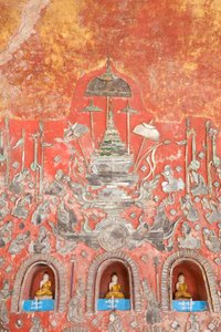 Muro con piccoli Buddha e figure di vetro piombato, Monastero Shwe Yaunghwe Kyaung, Nyaungshwe, Lago Inle, Myanmar da Unbekannter Künstler