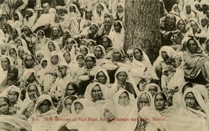 Donne alla fiera di Sipi 
