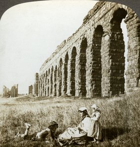 Acquedotto di Claudio e la Campagna, Roma, Italia