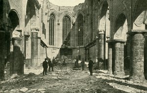 Chiesa in rovina a Visé in Belgio, 1914-1918, c1920