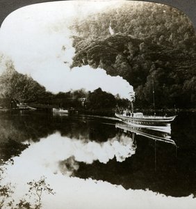 Yacht a vapore sul Loch Katrine, Scozia