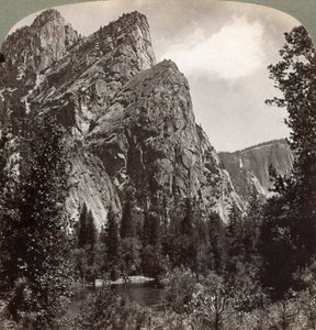 I tre fratelli, Yosemite Valley, California, USA, 1902