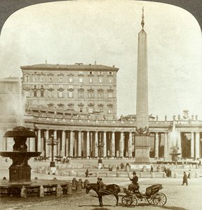 Il Palazzo Vaticano da Piazza San Pietro, Roma, Italia da Underwood and Underwood