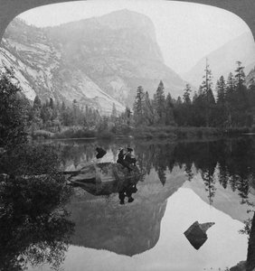Veduta del Lago Mirror, verso il Monte Watkins, Yosemite, California, USA da Underwood and Underwood