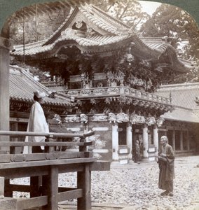 Porta Yomeimon, Tempio Buddista di Yakushi, Nikko, Giappone, 1904 da Underwood and Underwood