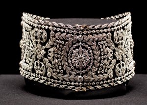 Collana stile choker di platino e diamanti, indossata da Mrs. Potter Palmer I, nata Bertha Honoré