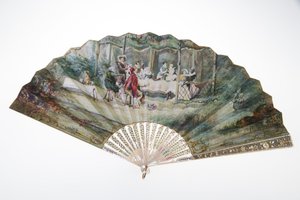 Ventaglio, c.1870, Carta stampata e dipinta, madreperla, oro, argento e rame, specchio, Produttore sconosciuto da Unknown artist
