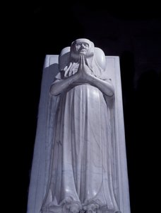 Giacente della suora Bianca di Francia (1313-1358). Scultura della tomba realizzata nel 1393. Basilica di Saint Denis da Unknown artist