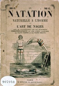 Nuoto naturale con uomo e l