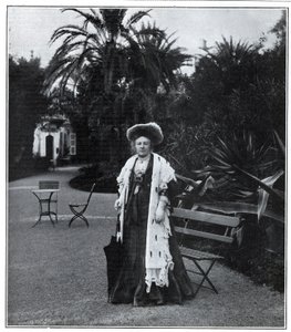 Ritratto di Madame Juliette Adam (nata Lambert) (1836-1936), scrittrice, polemista e femminista francese a Nizza nel 1905