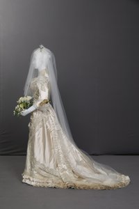 Abito da sposa da Unknown artist