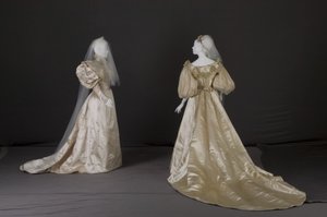Abiti da sposa da Unknown artist