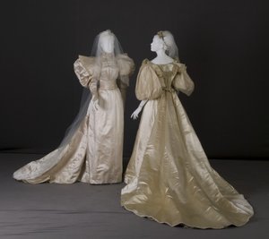 Abiti da sposa da Unknown artist