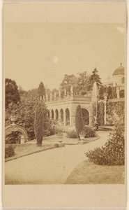 Giardini di Alton - Piazza e fontana da Unknown artist