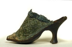 Modello di scarpe con tacco per donne del XVIII secolo da Unknown artist