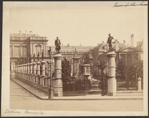 [Piazza Petit Sablon, Bruxelles] da Unknown artist