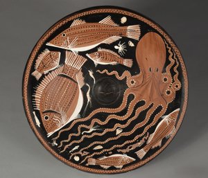 Piatto di pesce a figure rosse: Polpi, cefali, orate, molluschi da Unknown artist