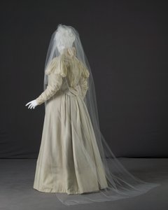 Abito da sposa da Unknown artist