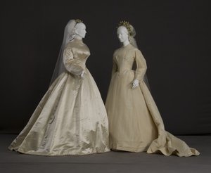Abiti da sposa da Unknown artist