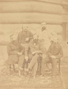 [Ritratto di gruppo di cinque uomini, India]