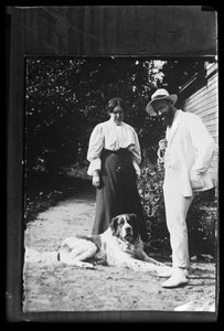 Hugo Simberg con la sorella Blenda e il cane Sarto