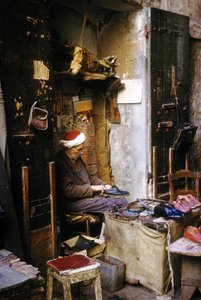 Un Calzolaio, Algeri da Unknown photographer