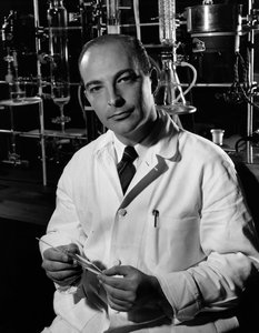 Arthur Kornberg (foto b/n)