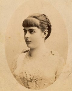 Baronessa Marie Alexandrine "Mary" von Vetsera (19 marzo 1871 – 30 gennaio 1889) da Unknown photographer